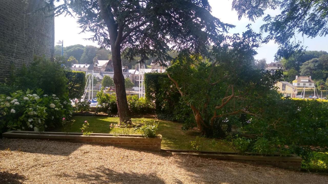 Appartement Sur Le Port, 105M Rez De Jardin Avec Parc Privatif Saint-Valery-en-Caux Bagian luar foto